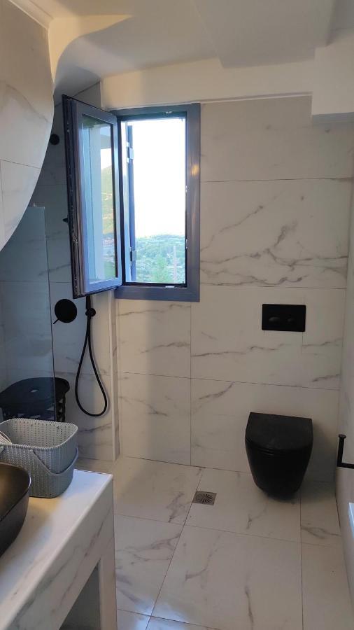 Calionas Suites Vasilikí Habitación foto